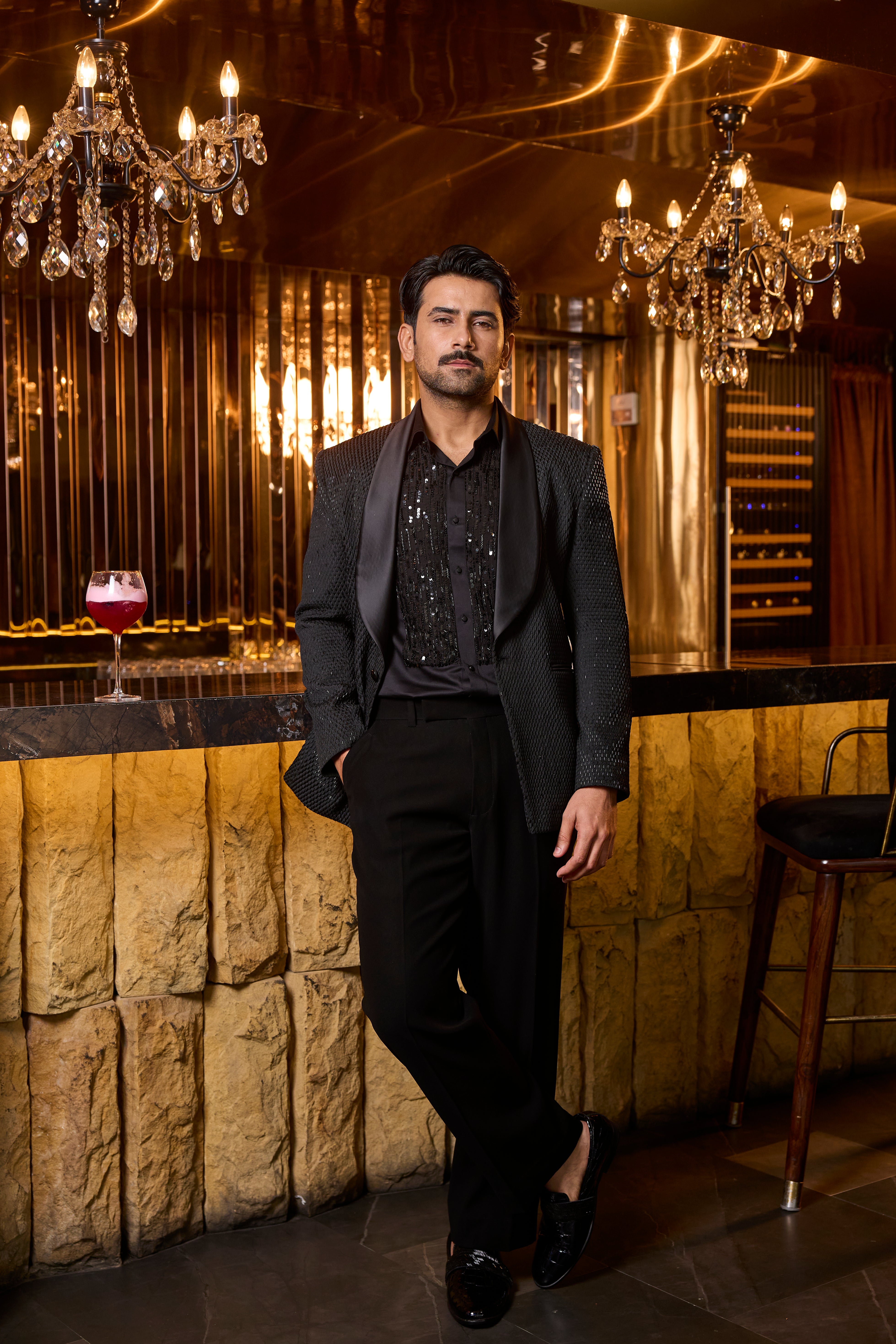 Textured Black Tuxedo Set with Satin Lapel