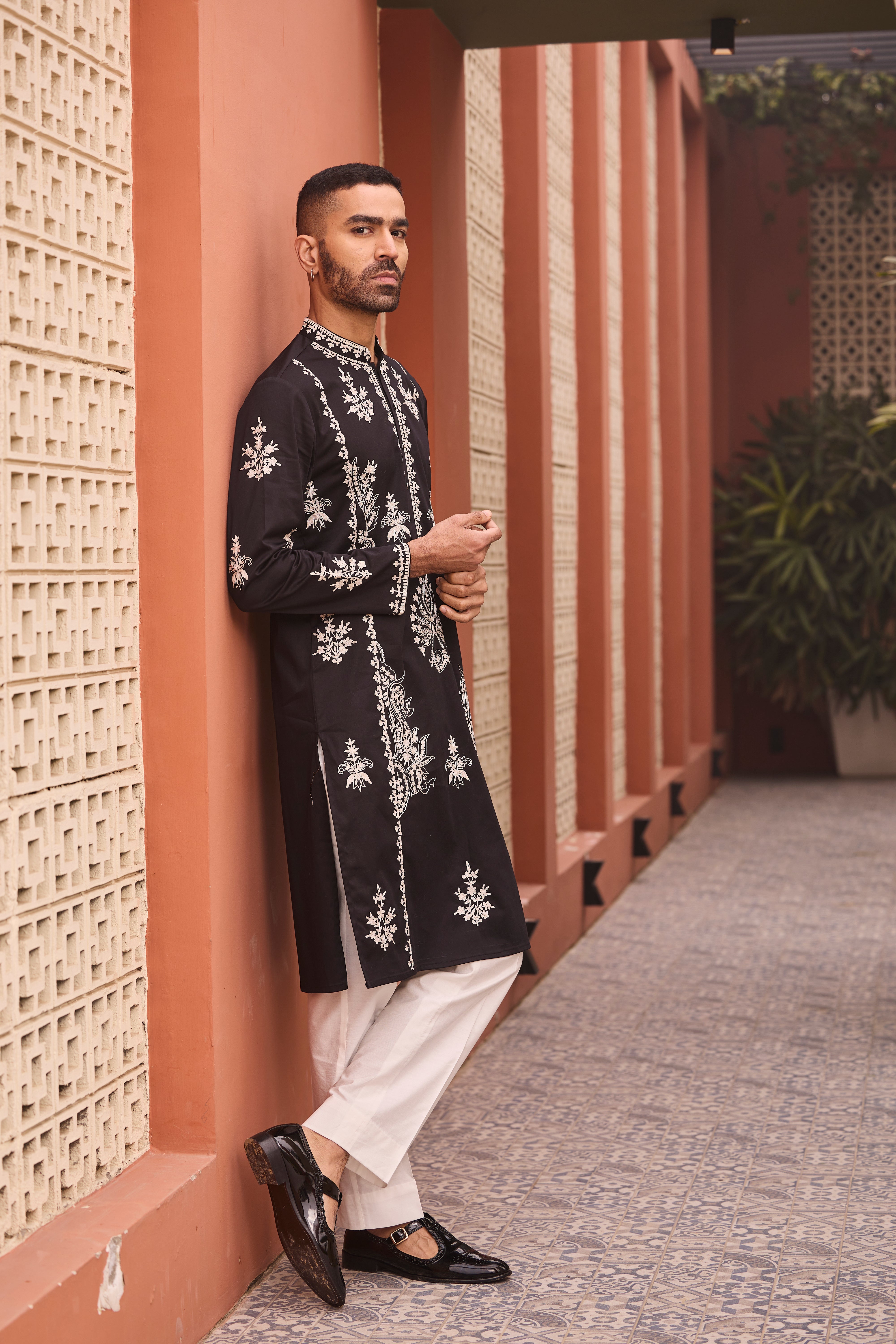 Regal Black Kurta with Intricate Ivory Embroidery