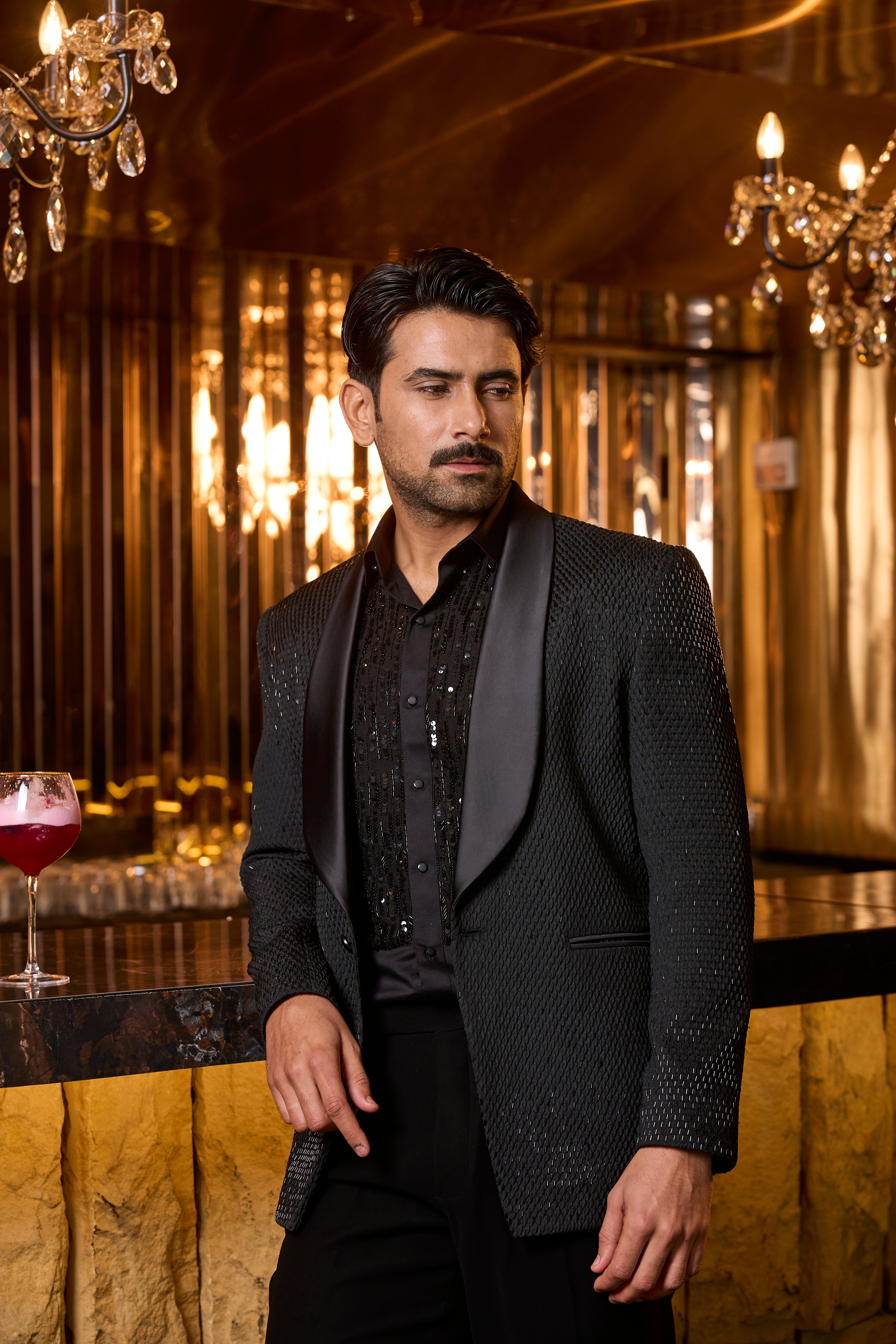 Textured Black Tuxedo Set with Satin Lapel